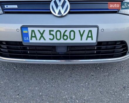 Сірий Фольксваген e-Golf, об'ємом двигуна 0 л та пробігом 48 тис. км за 12000 $, фото 5 на Automoto.ua