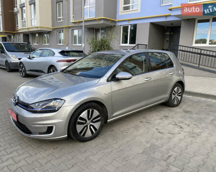 Серый Фольксваген e-Golf, объемом двигателя 0 л и пробегом 148 тыс. км за 9799 $, фото 2 на Automoto.ua