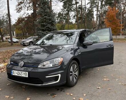 Серый Фольксваген e-Golf, объемом двигателя 0 л и пробегом 96 тыс. км за 9100 $, фото 4 на Automoto.ua