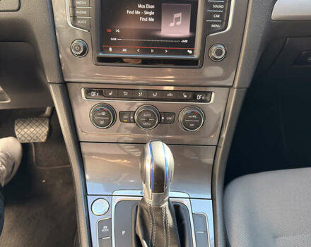 Серый Фольксваген e-Golf, объемом двигателя 0 л и пробегом 165 тыс. км за 8800 $, фото 20 на Automoto.ua