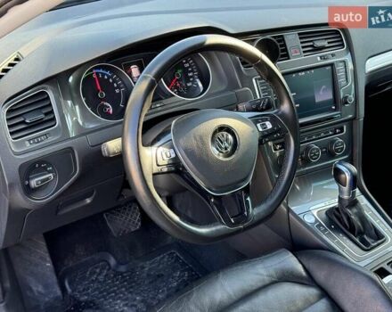 Серый Фольксваген e-Golf, объемом двигателя 0 л и пробегом 72 тыс. км за 11390 $, фото 19 на Automoto.ua