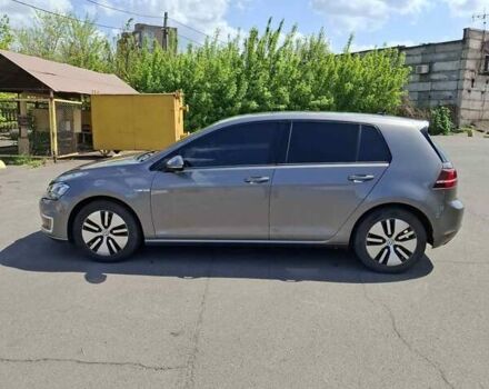 Серый Фольксваген e-Golf, объемом двигателя 0 л и пробегом 121 тыс. км за 9700 $, фото 1 на Automoto.ua