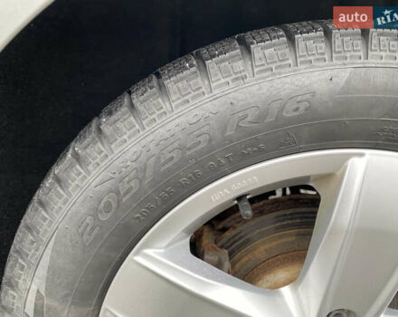 Серый Фольксваген e-Golf, объемом двигателя 0 л и пробегом 110 тыс. км за 8800 $, фото 17 на Automoto.ua