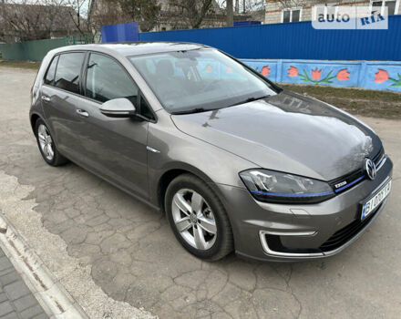 Серый Фольксваген e-Golf, объемом двигателя 0 л и пробегом 100 тыс. км за 13800 $, фото 19 на Automoto.ua