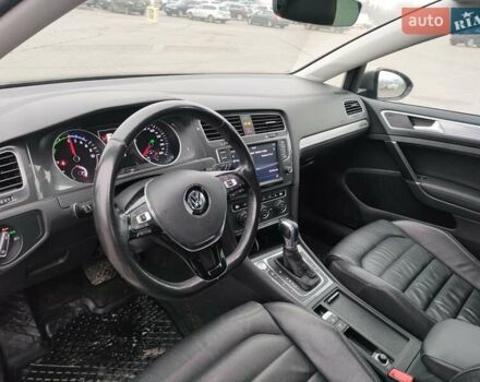 Сірий Фольксваген e-Golf, об'ємом двигуна 0 л та пробігом 117 тис. км за 8600 $, фото 15 на Automoto.ua