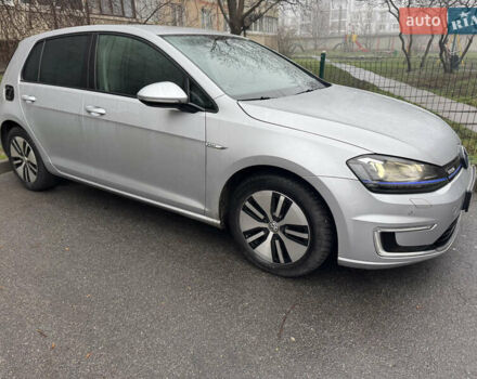 Серый Фольксваген e-Golf, объемом двигателя 0 л и пробегом 87 тыс. км за 9500 $, фото 5 на Automoto.ua