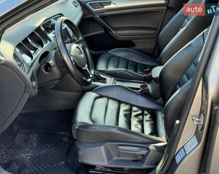 Серый Фольксваген e-Golf, объемом двигателя 0 л и пробегом 72 тыс. км за 11390 $, фото 15 на Automoto.ua