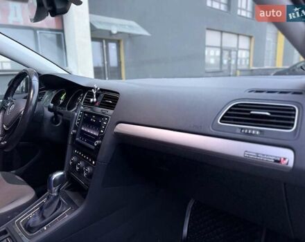 Сірий Фольксваген e-Golf, об'ємом двигуна 0 л та пробігом 152 тис. км за 7999 $, фото 17 на Automoto.ua