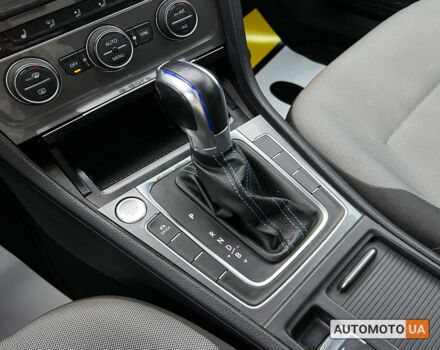 Сірий Фольксваген e-Golf, об'ємом двигуна 24 л та пробігом 107 тис. км за 9900 $, фото 18 на Automoto.ua