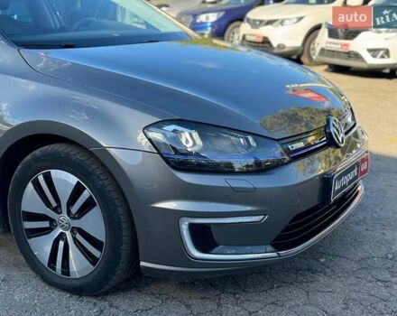 Серый Фольксваген e-Golf, объемом двигателя 0 л и пробегом 72 тыс. км за 11390 $, фото 2 на Automoto.ua