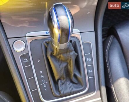 Серый Фольксваген e-Golf, объемом двигателя 0 л и пробегом 141 тыс. км за 10500 $, фото 29 на Automoto.ua