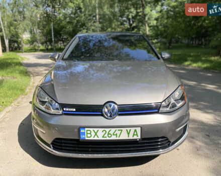 Серый Фольксваген e-Golf, объемом двигателя 0 л и пробегом 73 тыс. км за 8900 $, фото 2 на Automoto.ua