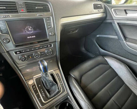 Серый Фольксваген e-Golf, объемом двигателя 0 л и пробегом 113 тыс. км за 9999 $, фото 22 на Automoto.ua