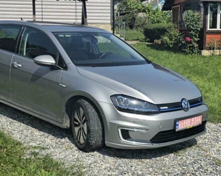 Серый Фольксваген e-Golf, объемом двигателя 0 л и пробегом 141 тыс. км за 10500 $, фото 4 на Automoto.ua