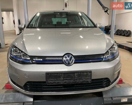 Серый Фольксваген e-Golf, объемом двигателя 0 л и пробегом 114 тыс. км за 8999 $, фото 12 на Automoto.ua
