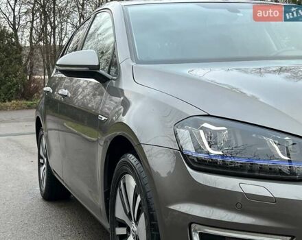 Серый Фольксваген e-Golf, объемом двигателя 0 л и пробегом 127 тыс. км за 8850 $, фото 6 на Automoto.ua