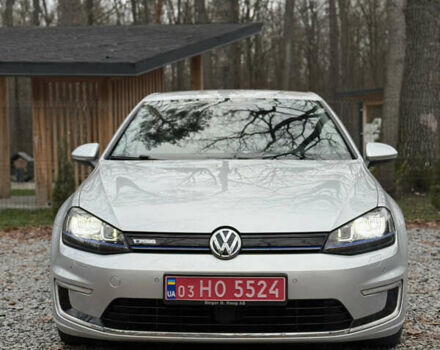 Серый Фольксваген e-Golf, объемом двигателя 0 л и пробегом 120 тыс. км за 7999 $, фото 2 на Automoto.ua