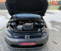 Серый Фольксваген e-Golf, объемом двигателя 0 л и пробегом 129 тыс. км за 8300 $, фото 39 на Automoto.ua