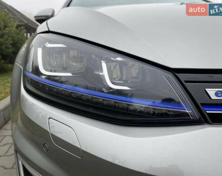 Серый Фольксваген e-Golf, объемом двигателя 0 л и пробегом 110 тыс. км за 8800 $, фото 5 на Automoto.ua