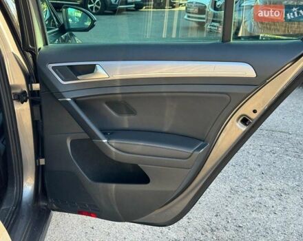 Серый Фольксваген e-Golf, объемом двигателя 0 л и пробегом 72 тыс. км за 11390 $, фото 21 на Automoto.ua