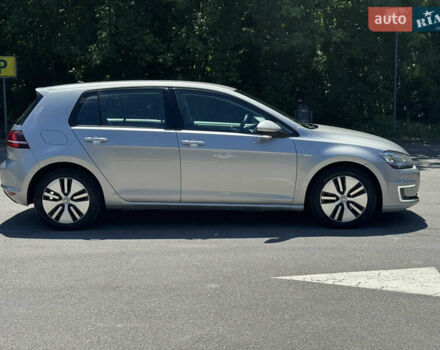 Серый Фольксваген e-Golf, объемом двигателя 0 л и пробегом 140 тыс. км за 7950 $, фото 6 на Automoto.ua