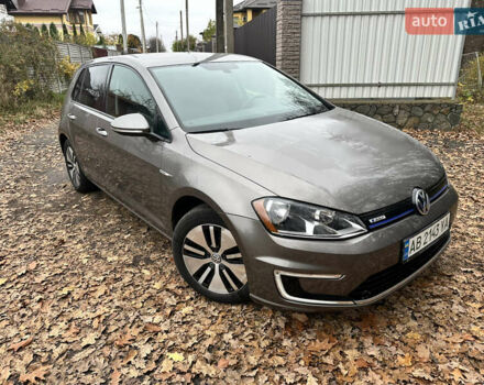 Серый Фольксваген e-Golf, объемом двигателя 0 л и пробегом 95 тыс. км за 8200 $, фото 5 на Automoto.ua