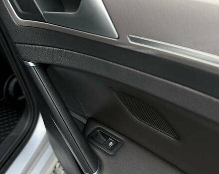 Серый Фольксваген e-Golf, объемом двигателя 0 л и пробегом 120 тыс. км за 7999 $, фото 31 на Automoto.ua