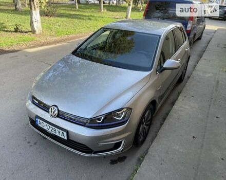 Серый Фольксваген e-Golf, объемом двигателя 0 л и пробегом 70 тыс. км за 13400 $, фото 4 на Automoto.ua