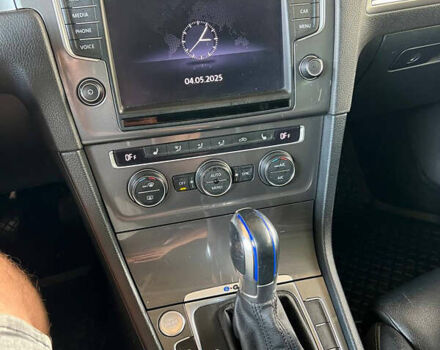 Серый Фольксваген e-Golf, объемом двигателя 0 л и пробегом 113 тыс. км за 9999 $, фото 20 на Automoto.ua