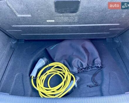 Серый Фольксваген e-Golf, объемом двигателя 0 л и пробегом 119 тыс. км за 10700 $, фото 57 на Automoto.ua