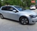 Серый Фольксваген e-Golf, объемом двигателя 0 л и пробегом 123 тыс. км за 9950 $, фото 2 на Automoto.ua