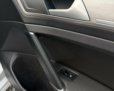 Серый Фольксваген e-Golf, объемом двигателя 0 л и пробегом 120 тыс. км за 7999 $, фото 34 на Automoto.ua