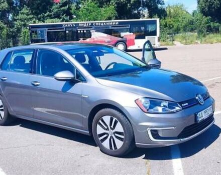 Серый Фольксваген e-Golf, объемом двигателя 0 л и пробегом 56 тыс. км за 10700 $, фото 5 на Automoto.ua
