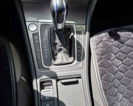 Серый Фольксваген e-Golf, объемом двигателя 0 л и пробегом 121 тыс. км за 9700 $, фото 8 на Automoto.ua