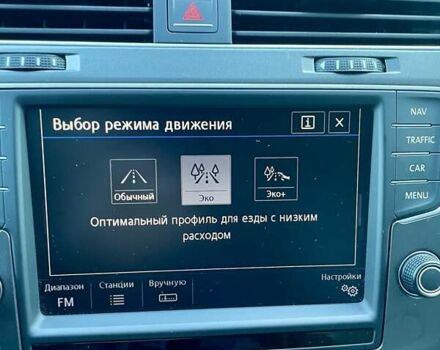 Серый Фольксваген e-Golf, объемом двигателя 0 л и пробегом 119 тыс. км за 10700 $, фото 39 на Automoto.ua