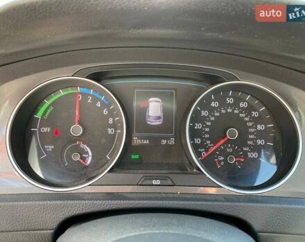 Серый Фольксваген e-Golf, объемом двигателя 0 л и пробегом 115 тыс. км за 8500 $, фото 12 на Automoto.ua
