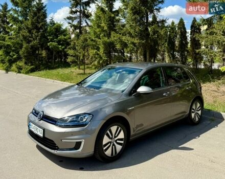 Серый Фольксваген e-Golf, объемом двигателя 0 л и пробегом 110 тыс. км за 9199 $, фото 4 на Automoto.ua