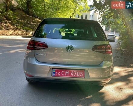 Серый Фольксваген e-Golf, объемом двигателя 0 л и пробегом 104 тыс. км за 9988 $, фото 4 на Automoto.ua