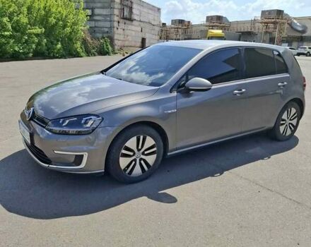 Серый Фольксваген e-Golf, объемом двигателя 0 л и пробегом 121 тыс. км за 9700 $, фото 10 на Automoto.ua