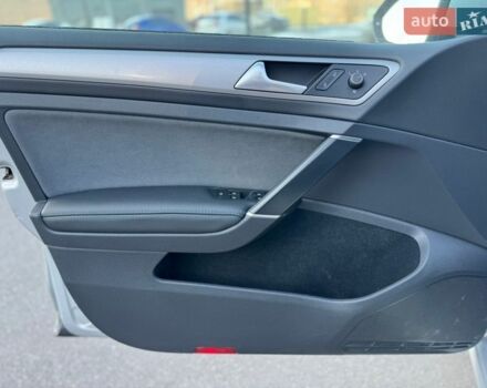 Сірий Фольксваген e-Golf, об'ємом двигуна 0 л та пробігом 101 тис. км за 8999 $, фото 27 на Automoto.ua