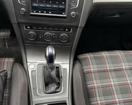 Серый Фольксваген e-Golf, объемом двигателя 0 л и пробегом 96 тыс. км за 9100 $, фото 23 на Automoto.ua