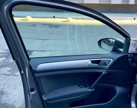 Серый Фольксваген e-Golf, объемом двигателя 0 л и пробегом 119 тыс. км за 10700 $, фото 18 на Automoto.ua