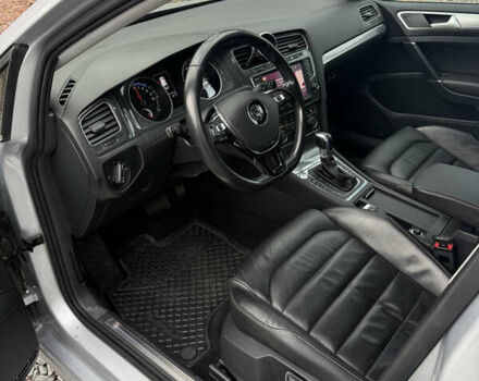 Серый Фольксваген e-Golf, объемом двигателя 0 л и пробегом 120 тыс. км за 7999 $, фото 20 на Automoto.ua