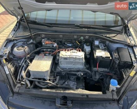 Серый Фольксваген e-Golf, объемом двигателя 0 л и пробегом 124 тыс. км за 12600 $, фото 21 на Automoto.ua