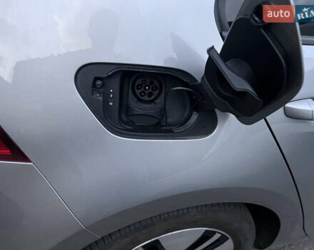 Серый Фольксваген e-Golf, объемом двигателя 0 л и пробегом 103 тыс. км за 15300 $, фото 18 на Automoto.ua