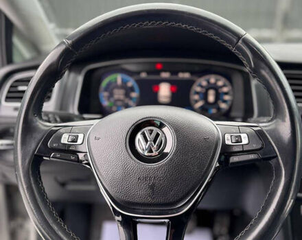 Серый Фольксваген e-Golf, объемом двигателя 0 л и пробегом 148 тыс. км за 12350 $, фото 44 на Automoto.ua