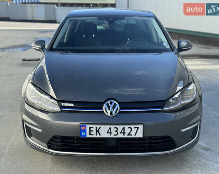 Серый Фольксваген e-Golf, объемом двигателя 0 л и пробегом 120 тыс. км за 12000 $, фото 7 на Automoto.ua