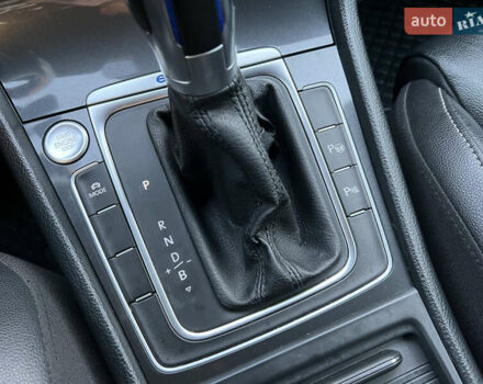 Серый Фольксваген e-Golf, объемом двигателя 0 л и пробегом 149 тыс. км за 12999 $, фото 10 на Automoto.ua