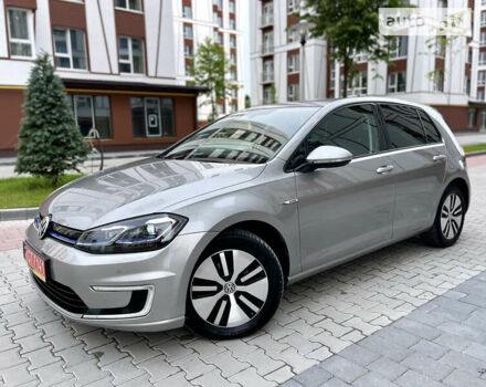 Серый Фольксваген e-Golf, объемом двигателя 0 л и пробегом 206 тыс. км за 15950 $, фото 3 на Automoto.ua