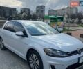 Серый Фольксваген e-Golf, объемом двигателя 0 л и пробегом 71 тыс. км за 12000 $, фото 1 на Automoto.ua